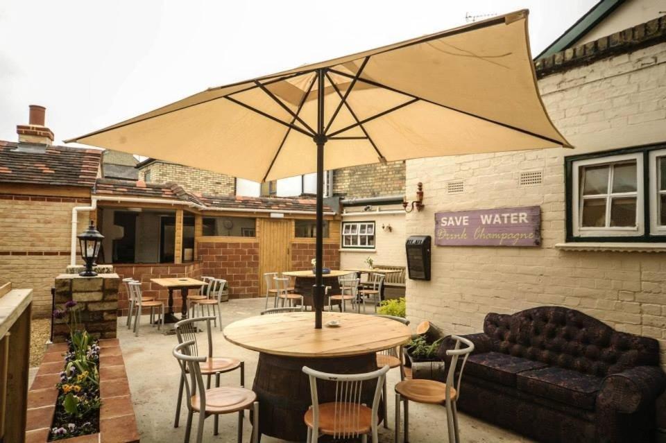 ホテルThe Carpenter'S Arms ケンブリッジ エクステリア 写真